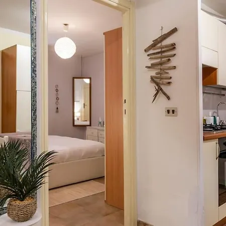 Trilocale In Seminterrato A 150mt Da Lido